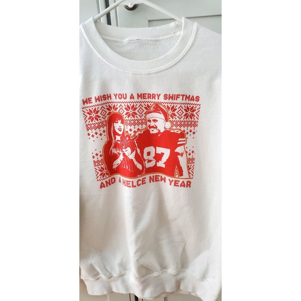 Merry Swiftmas & Kelce New Year White Sweatshirt Size XS - Picture 2 of 6